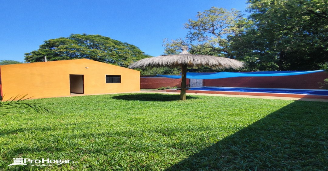 Venta de Propiedad Amplia en Luque