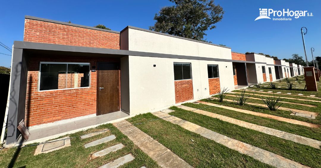 Vendo Hermosa casa a entrenar en el Barrio Arasy 1 de la ciudad de Aregua