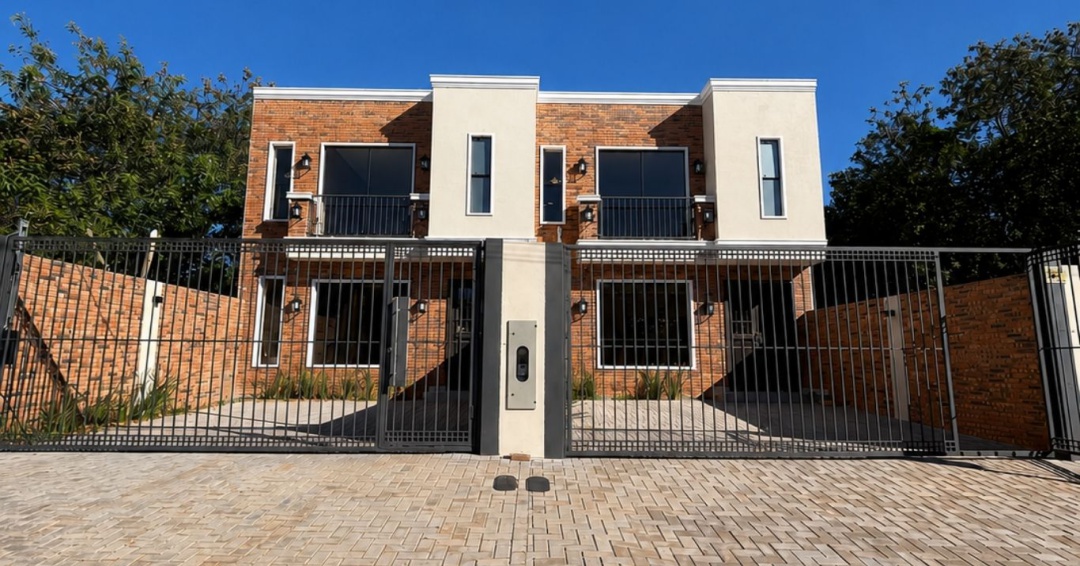 Vendo Duplex de 3 Dormitorios en Luque