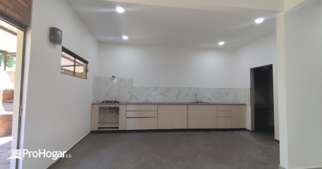 Vendo Duplex en  Zona Cañada Garay, Luque.