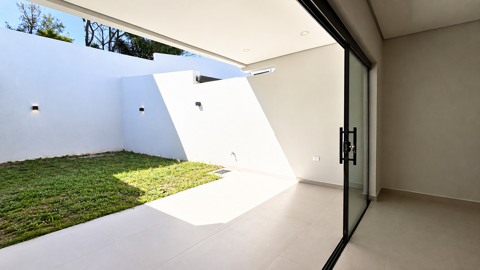 Venta de Dúplex de 3 Dormitorios, en Luque
