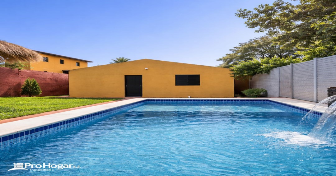 Venta de Propiedad Amplia en Luque