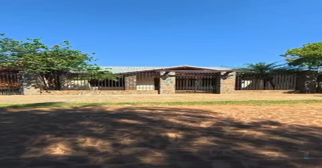 Encantadora Casa en Venta en Fernando de la Mora, zona Shopping Pinedo