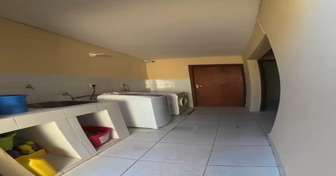 Encantadora Casa en Venta en Fernando de la Mora, zona Shopping Pinedo